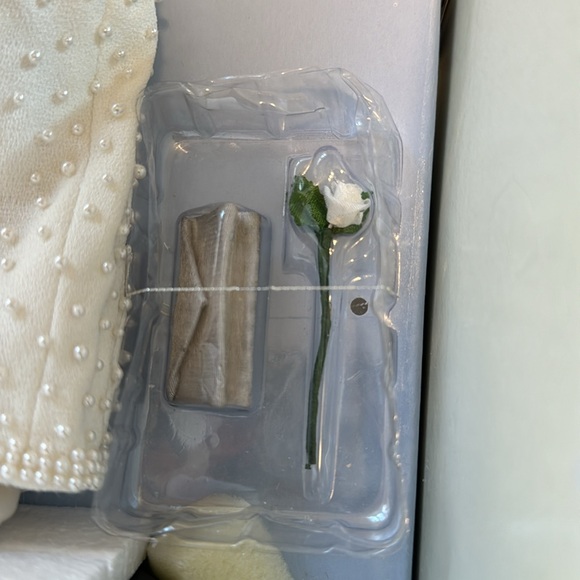 NEW IN BOX Princess Diana collector doll - Picture 5 of 8